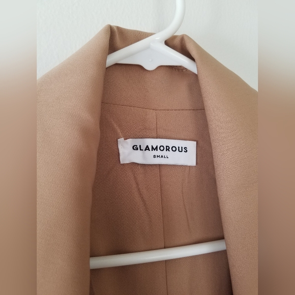 NWOT Glamorous Sleeveless Belted Lightweight Trench Jacket Khaki Size Small - Picture 3 of 8